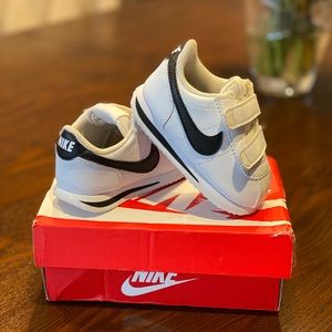 Nike Cortez Basic White Mint Condition 4c